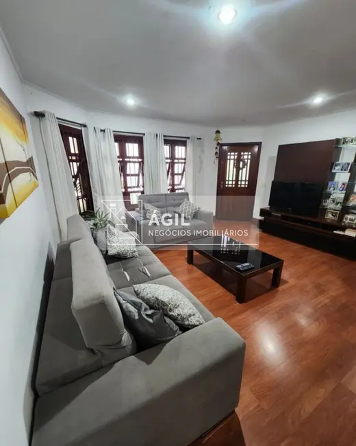 Foto 3 de Casa com 4 quartos à venda, 250m2 em Sao Jose Dos Campos - SP
