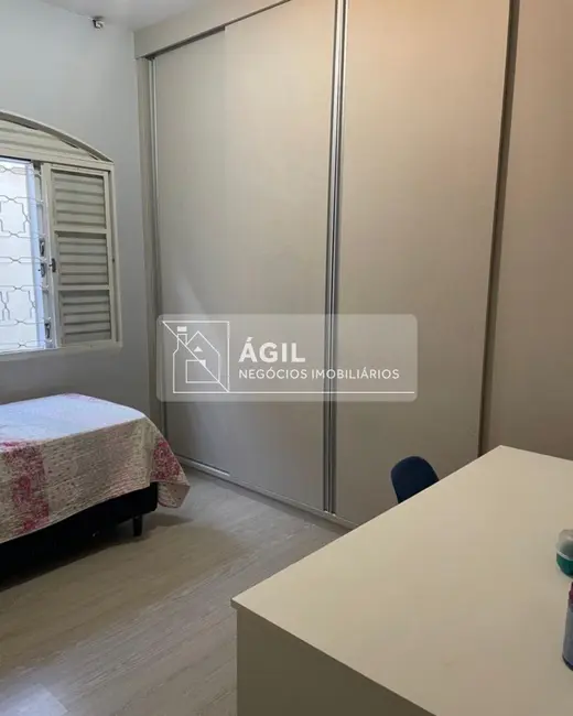 Foto 6 de Casa com 3 quartos à venda, 150m2 em Sao Jose Dos Campos - SP