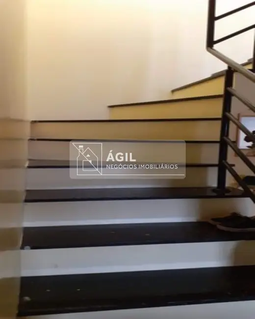 Foto 2 de Casa com 2 quartos à venda, 136m2 em Sao Jose Dos Campos - SP