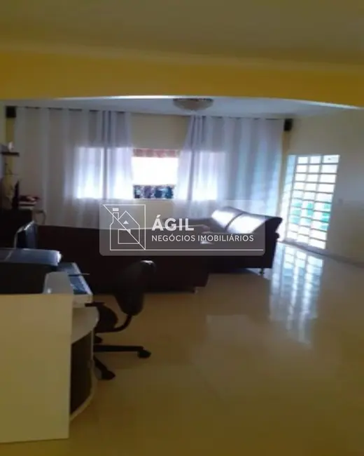 Foto 1 de Casa com 2 quartos à venda, 136m2 em Sao Jose Dos Campos - SP