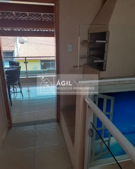 Casa com 3 quartos à venda, 170m2 em Sao Jose Dos Campos - SP - imagem 4 Foto 4 de Casa com 3 quartos à venda, 170m2 em Sao Jose Dos Campos - SP