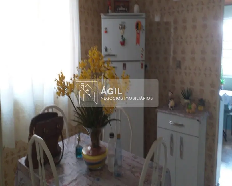 Foto 2 de Casa com 3 quartos à venda, 250m2 em Jardim das Indústrias, Jacarei - SP