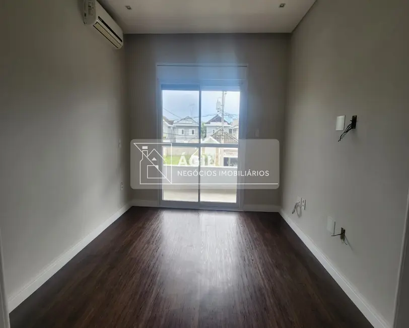 Foto 9 de Casa de Condomínio com 4 quartos à venda, 250m2 em Sao Jose Dos Campos - SP