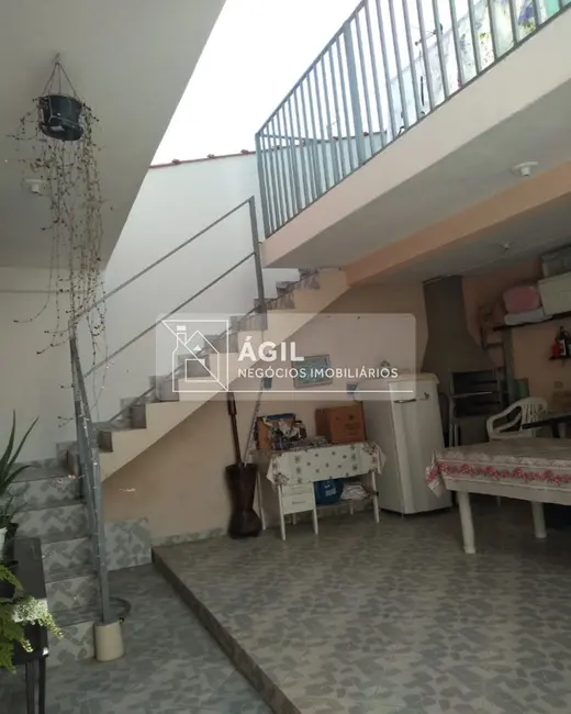 Foto 2 de Casa com 4 quartos à venda, 260m2 em Sao Jose Dos Campos - SP
