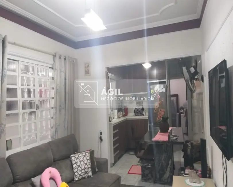 Casa com 3 quartos à venda, 180m2 em Sao Jose Dos Campos - SP - imagem 3 Foto 3 de Casa com 3 quartos à venda, 180m2 em Sao Jose Dos Campos - SP