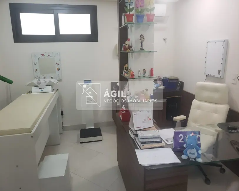 Sala Comercial com 3 quartos à venda, 450m2 em Sao Jose Dos Campos - SP - imagem 6 Foto 6 de Sala Comercial com 3 quartos à venda, 450m2 em Sao Jose Dos Campos - SP
