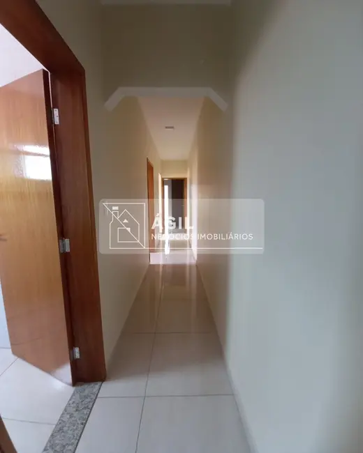 Casa com 3 quartos à venda, 168m2 em Sao Jose Dos Campos - SP - imagem 2 Foto 2 de Casa com 3 quartos à venda, 168m2 em Sao Jose Dos Campos - SP