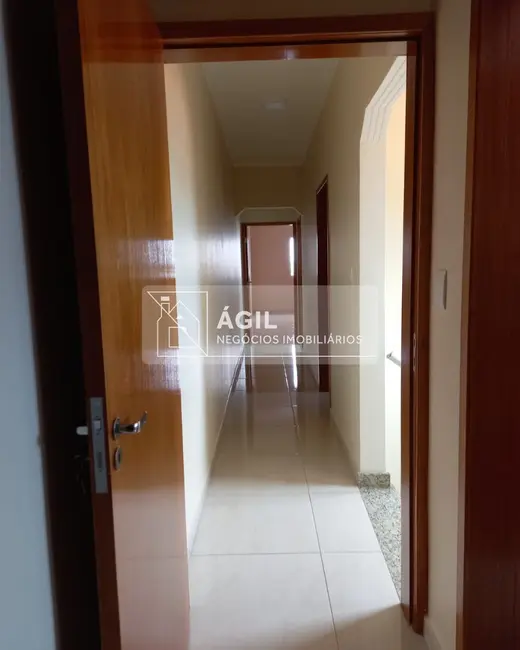 Casa com 3 quartos à venda, 168m2 em Sao Jose Dos Campos - SP - imagem 9 Foto 9 de Casa com 3 quartos à venda, 168m2 em Sao Jose Dos Campos - SP