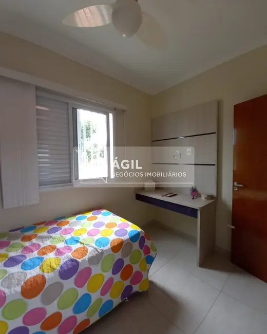 Casa com 3 quartos à venda, 168m2 em Sao Jose Dos Campos - SP - imagem 4 Foto 4 de Casa com 3 quartos à venda, 168m2 em Sao Jose Dos Campos - SP