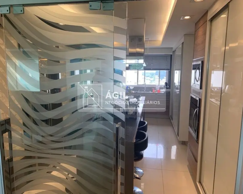 Foto 4 de Apartamento com 4 quartos à venda, 259m2 em Sao Jose Dos Campos - SP