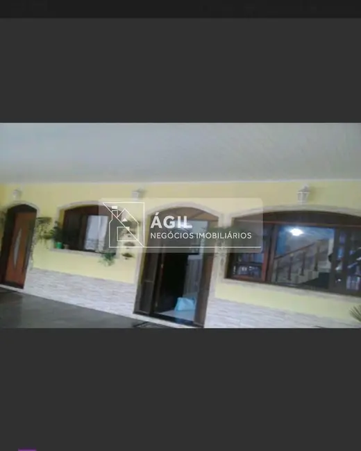 Foto 2 de Casa com 3 quartos à venda, 250m2 em Sao Jose Dos Campos - SP