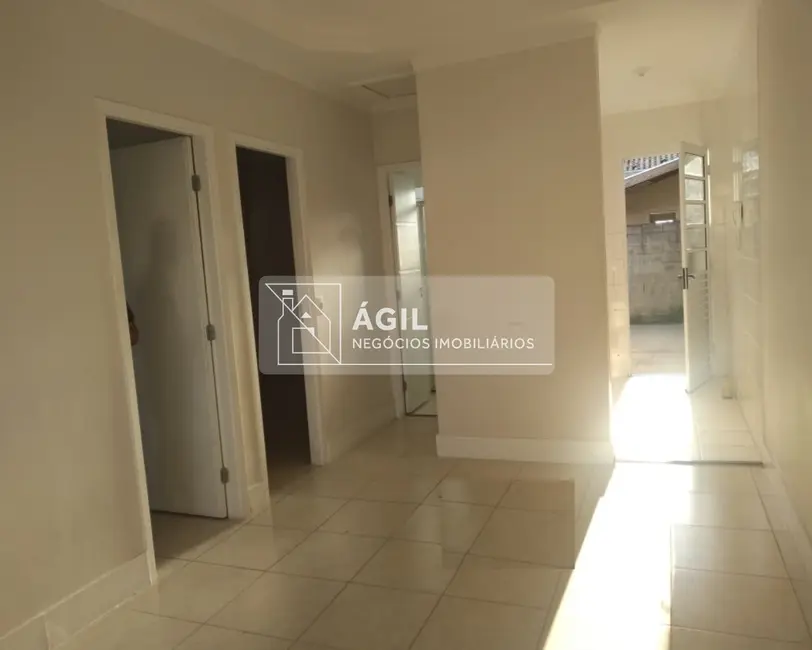 Foto 3 de Casa de Condomínio com 2 quartos à venda, 44m2 em Jardim Marcondes, Jacarei - SP