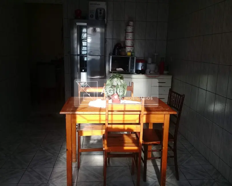 Foto 6 de Casa com 3 quartos à venda, 61m2 em Parque Califórnia, Jacarei - SP