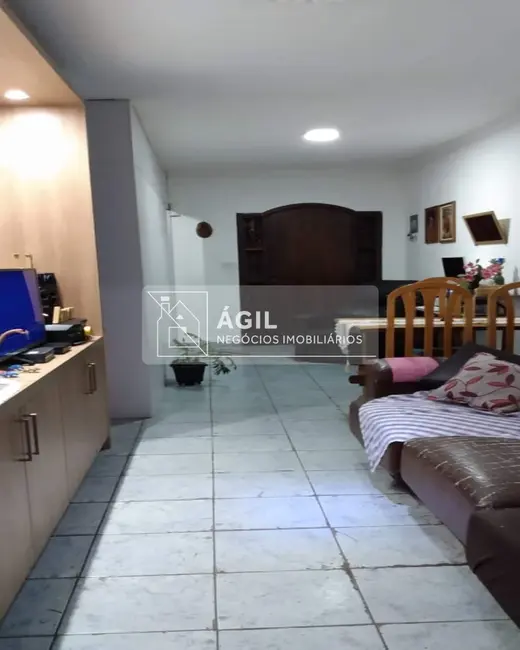 Foto 5 de Casa com 2 quartos à venda, 116m2 em Jardim Elza Maria, Jacarei - SP