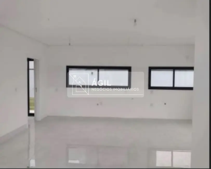 Casa de Condomínio com 5 quartos à venda, 560m2 em Sao Jose Dos Campos - SP - imagem 4 Foto 4 de Casa de Condomínio com 5 quartos à venda, 560m2 em Sao Jose Dos Campos - SP