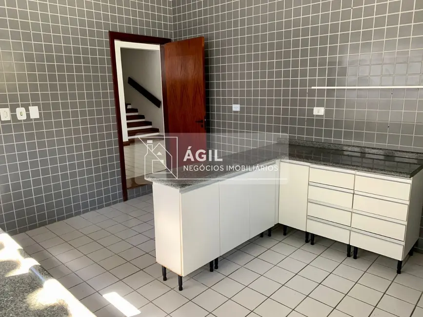 Foto 2 de Casa de Condomínio com 4 quartos à venda, 210m2 em Sao Jose Dos Campos - SP