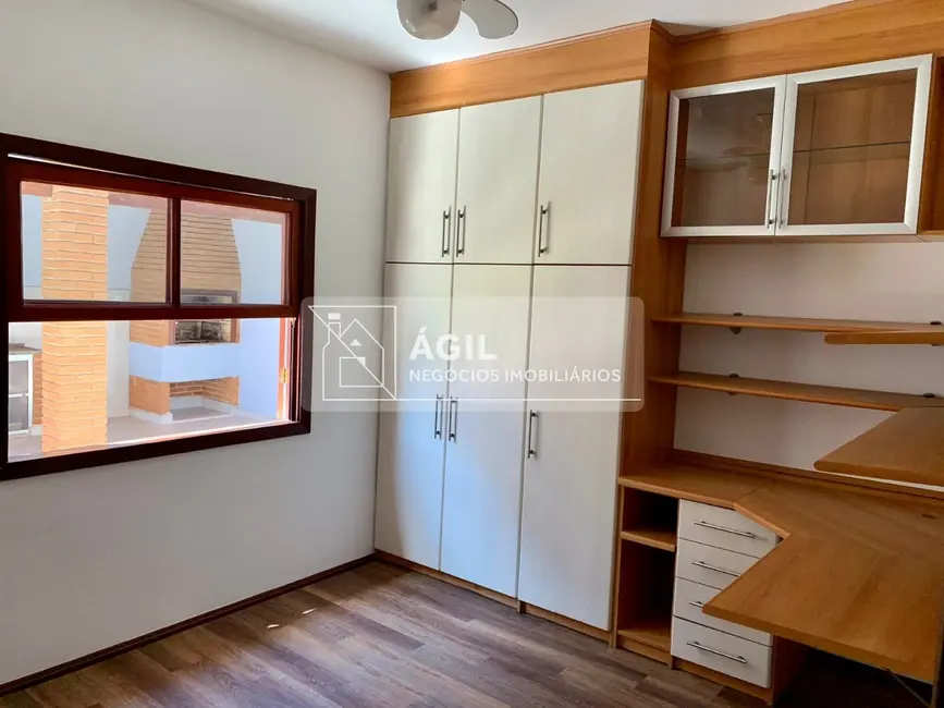 Foto 4 de Casa de Condomínio com 4 quartos à venda, 210m2 em Sao Jose Dos Campos - SP