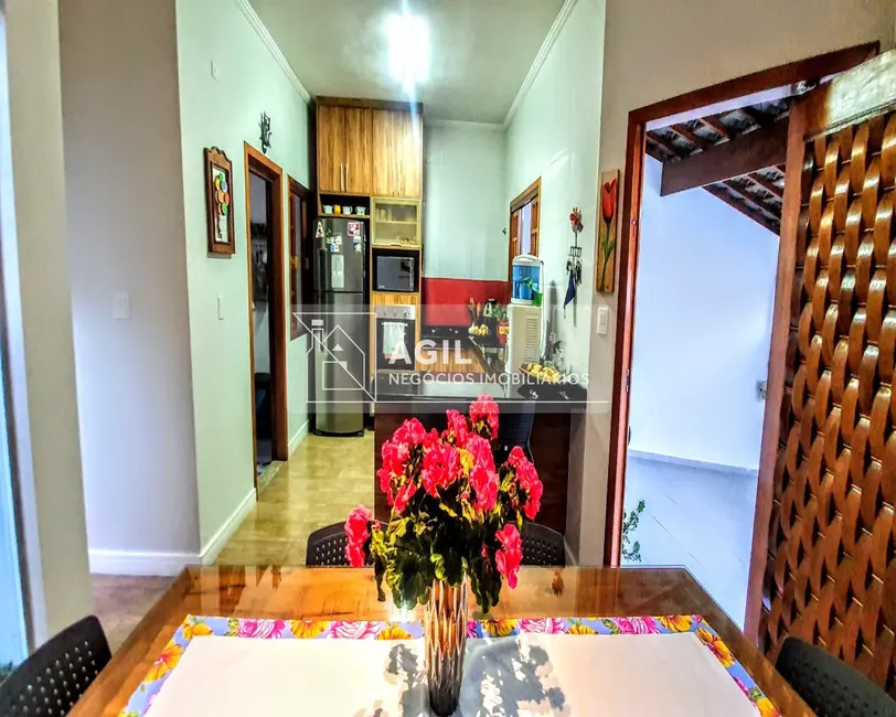 Foto 9 de Casa com 3 quartos à venda, 96m2 em Loteamento Villa Branca, Jacarei - SP