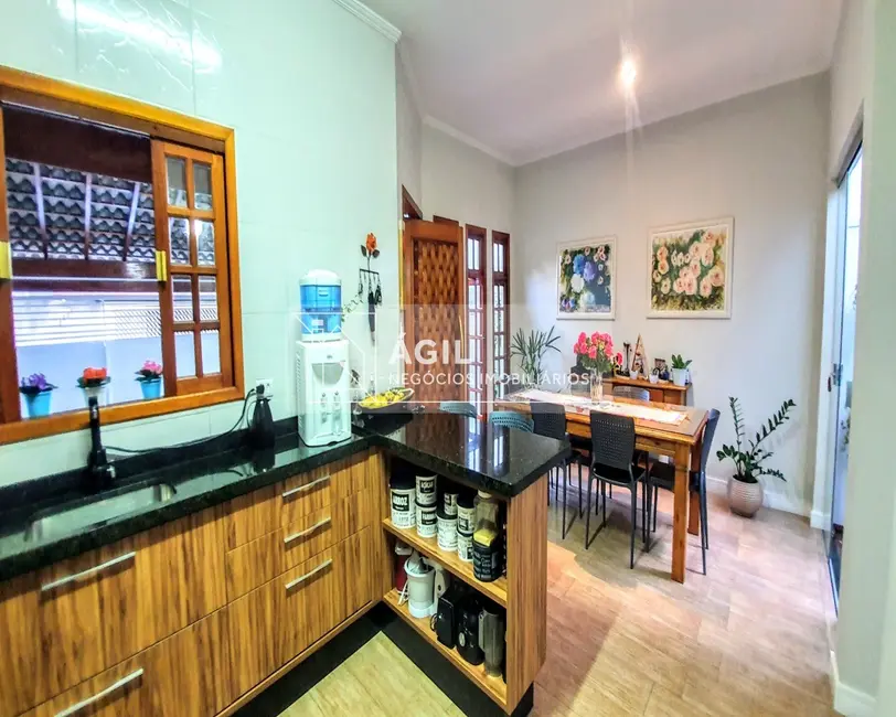 Foto 3 de Casa com 3 quartos à venda, 96m2 em Loteamento Villa Branca, Jacarei - SP