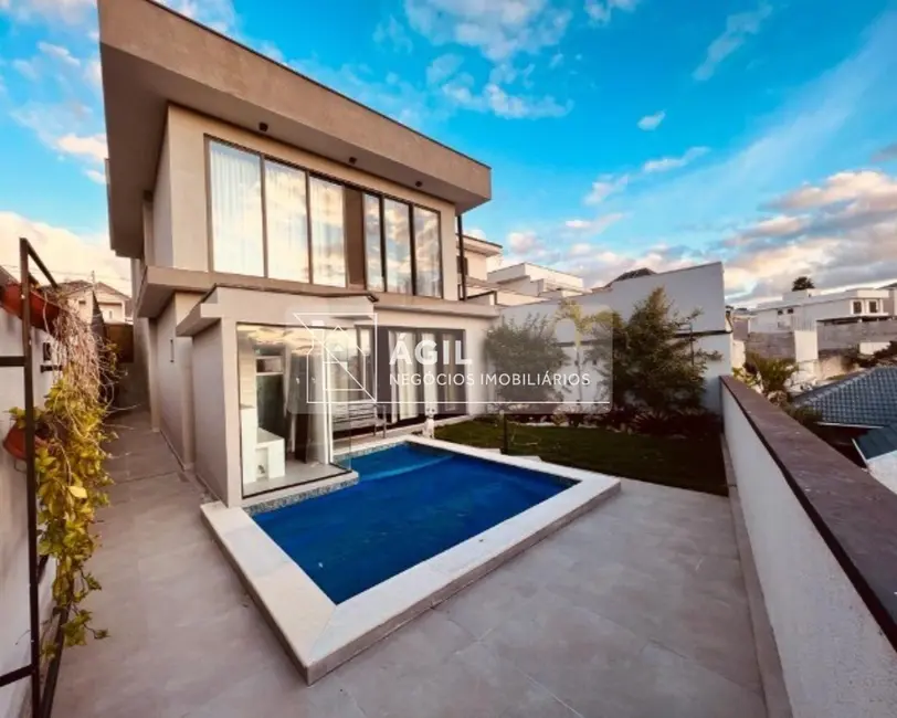 Foto 2 de Casa de Condomínio com 4 quartos à venda, 330m2 em Sao Jose Dos Campos - SP