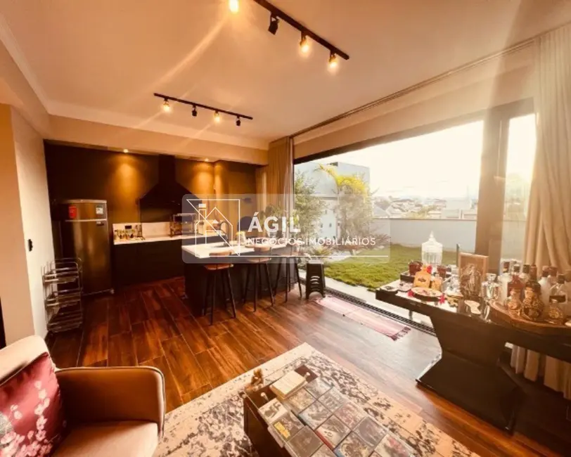 Foto 4 de Casa de Condomínio com 4 quartos à venda, 330m2 em Sao Jose Dos Campos - SP