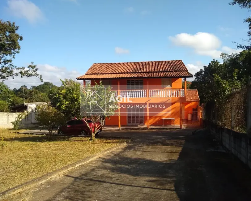 Chácara com 5 quartos à venda, 1000m2 em Portal Mantiqueira, Cacapava - SP - imagem 4 Foto 4 de Chácara com 5 quartos à venda, 1000m2 em Portal Mantiqueira, Cacapava - SP