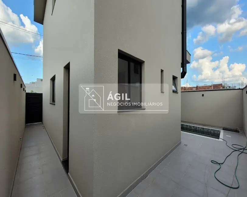 Casa de Condomínio com 3 quartos à venda, 243m2 em Sao Jose Dos Campos - SP - imagem 9 Foto 9 de Casa de Condomínio com 3 quartos à venda, 243m2 em Sao Jose Dos Campos - SP