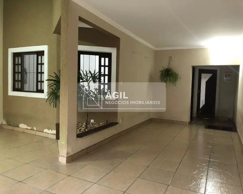 Foto 3 de Casa com 4 quartos à venda, 235m2 em Loteamento Villa Branca, Jacarei - SP
