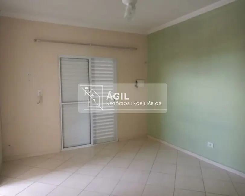 Casa com 3 quartos à venda, 140m2 em Loteamento Villa Branca, Jacarei - SP - imagem 4 Foto 4 de Casa com 3 quartos à venda, 140m2 em Loteamento Villa Branca, Jacarei - SP