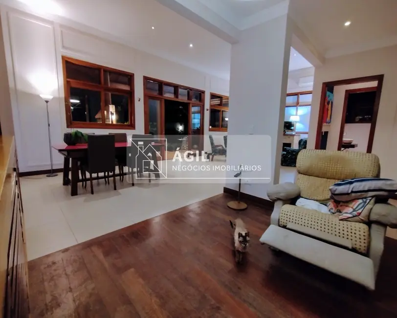 Foto 5 de Casa com 4 quartos à venda, 700m2 em Sao Jose Dos Campos - SP