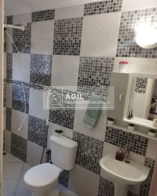 Foto 4 de Casa com 4 quartos à venda, 250m2 em Loteamento Villa Branca, Jacarei - SP