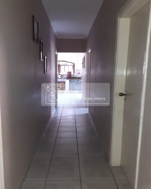 Casa com 4 quartos à venda, 330m2 em Jardim América, Jacarei - SP - imagem 8 Foto 8 de Casa com 4 quartos à venda, 330m2 em Jardim América, Jacarei - SP