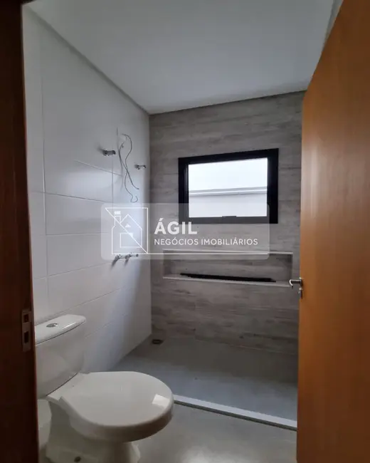 Foto 4 de Casa de Condomínio com 3 quartos à venda, 300m2 em Cacapava - SP