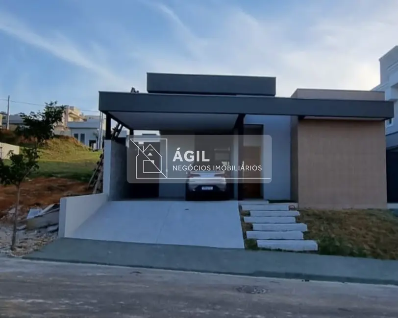Foto 1 de Casa de Condomínio com 3 quartos à venda, 300m2 em Cacapava - SP