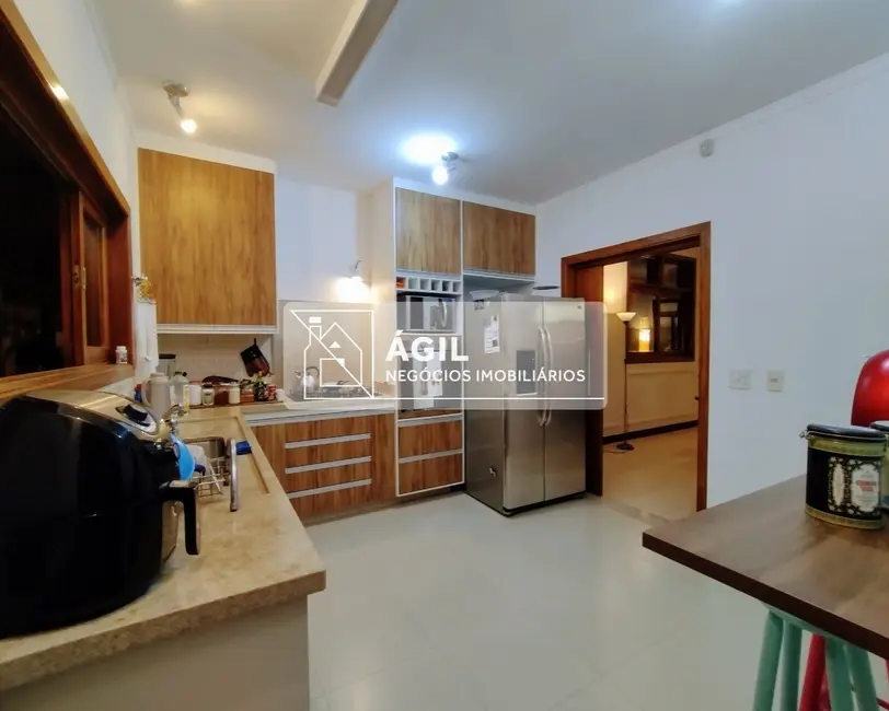 Casa de Condomínio com 4 quartos para alugar, 700m2 em Sao Jose Dos Campos - SP - imagem 4 Foto 4 de Casa de Condomínio com 4 quartos para alugar, 700m2 em Sao Jose Dos Campos - SP