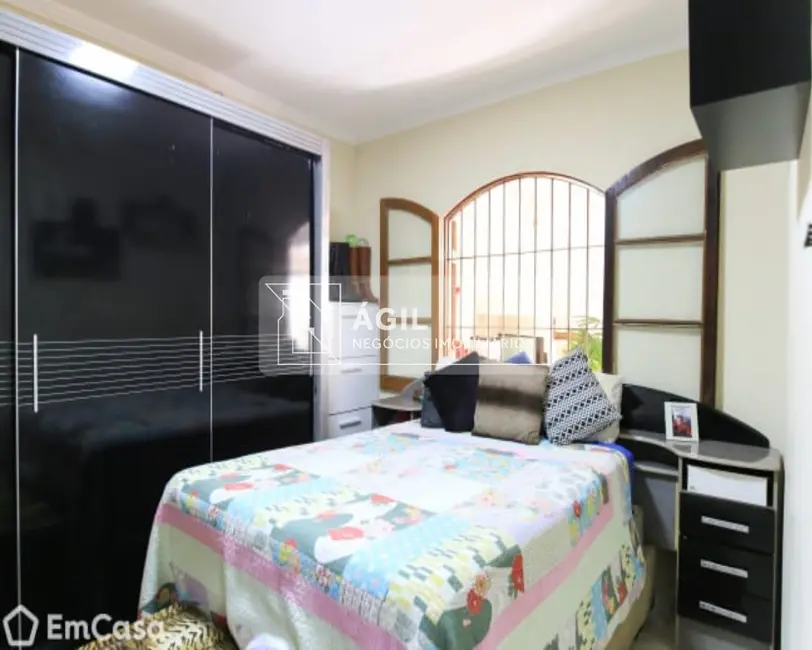 Foto 6 de Casa com 4 quartos à venda, 300m2 em Sao Jose Dos Campos - SP