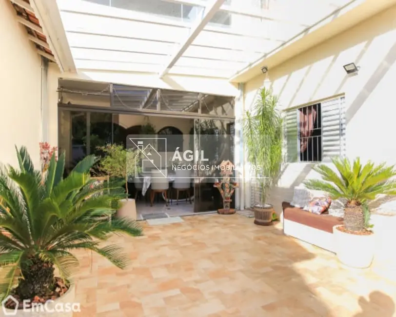 Foto 9 de Casa com 4 quartos à venda, 300m2 em Sao Jose Dos Campos - SP