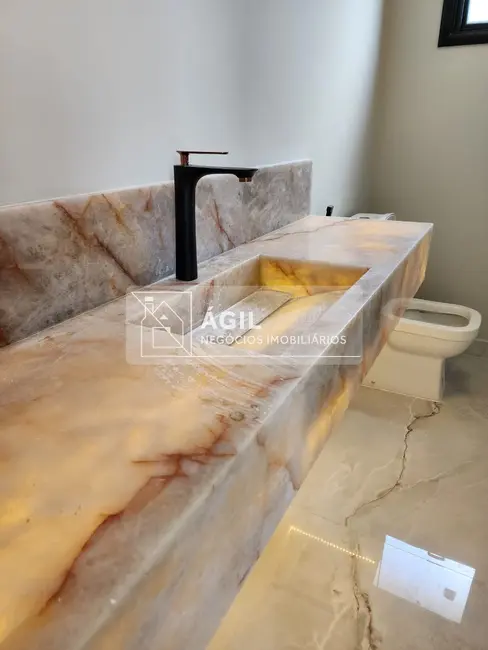 Casa de Condomínio com 4 quartos à venda, 455m2 em Sao Jose Dos Campos - SP - imagem 3 Foto 3 de Casa de Condomínio com 4 quartos à venda, 455m2 em Sao Jose Dos Campos - SP