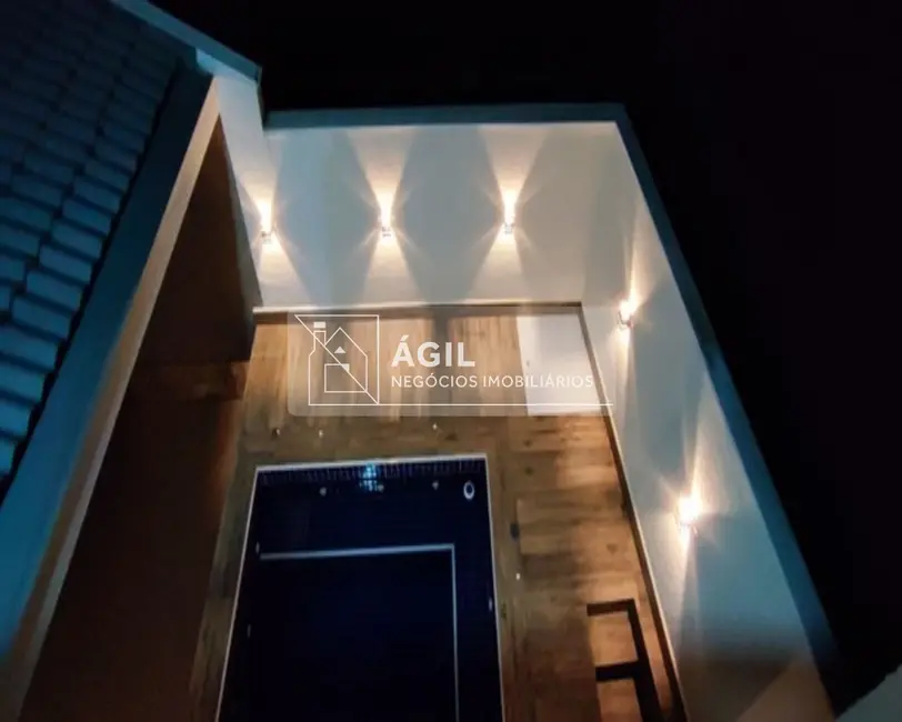 Casa de Condomínio com 3 quartos à venda, 300m2 em Sao Jose Dos Campos - SP - imagem 3 Foto 3 de Casa de Condomínio com 3 quartos à venda, 300m2 em Sao Jose Dos Campos - SP