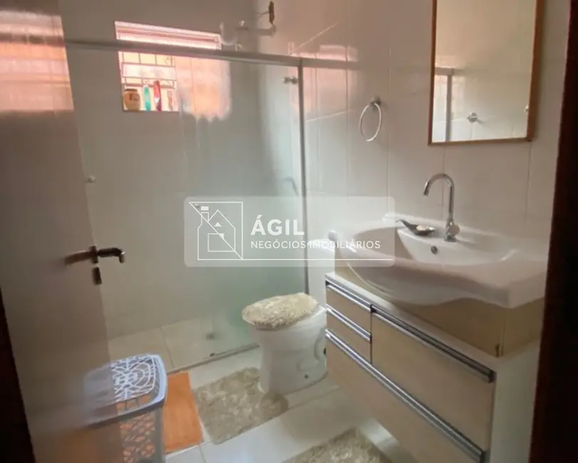 Foto 2 de Casa com 3 quartos à venda, 250m2 em Sao Jose Dos Campos - SP