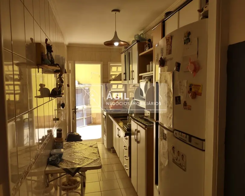 Foto 5 de Casa de Condomínio com 4 quartos à venda, 175m2 em Parque Califórnia, Jacarei - SP