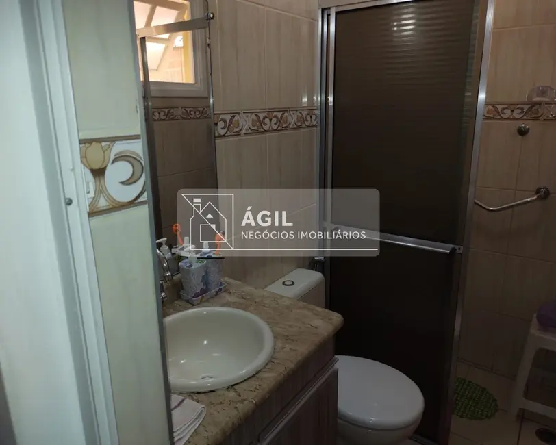 Foto 9 de Casa de Condomínio com 4 quartos à venda, 175m2 em Parque Califórnia, Jacarei - SP