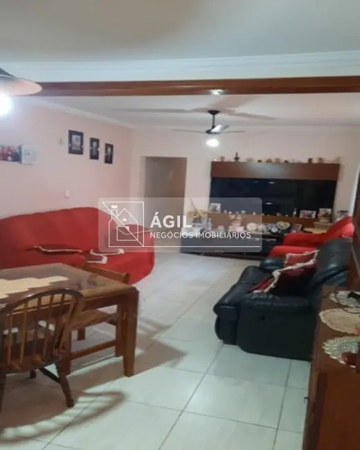 Foto 9 de Casa com 2 quartos à venda, 125m2 em Jardim Pedra Mar, Jacarei - SP