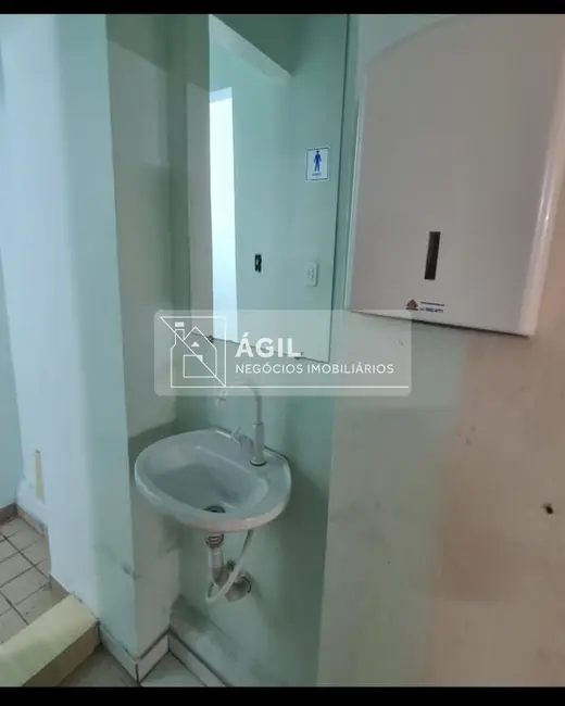 Armazém / Galpão para alugar, 2300m2 em Centro, Jacarei - SP - imagem 8 Foto 8 de Armazém / Galpão para alugar, 2300m2 em Centro, Jacarei - SP