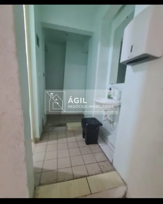 Armazém / Galpão para alugar, 2300m2 em Centro, Jacarei - SP - imagem 6 Foto 6 de Armazém / Galpão para alugar, 2300m2 em Centro, Jacarei - SP