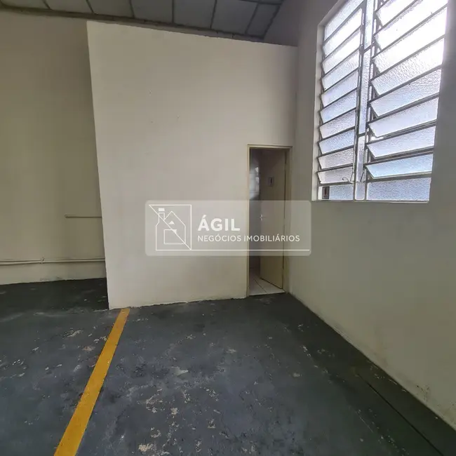 Armazém / Galpão para alugar, 300m2 em Sao Jose Dos Campos - SP - imagem 3 Foto 3 de Armazém / Galpão para alugar, 300m2 em Sao Jose Dos Campos - SP