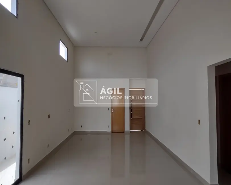 Foto 4 de Casa de Condomínio com 3 quartos para alugar, 300m2 em Cacapava - SP