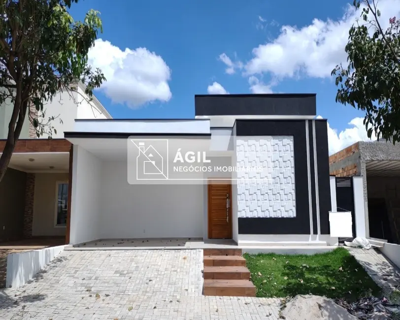 Foto 1 de Casa de Condomínio com 3 quartos para alugar, 300m2 em Cacapava - SP