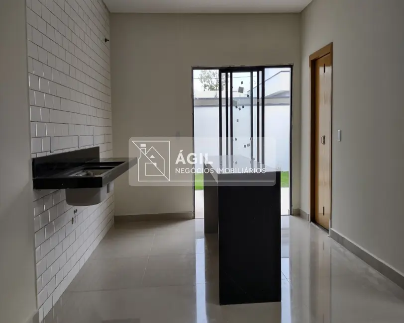 Foto 3 de Casa de Condomínio com 3 quartos para alugar, 300m2 em Cacapava - SP