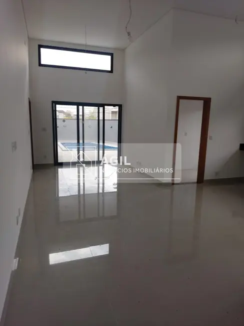 Foto 2 de Casa de Condomínio com 4 quartos à venda, 220m2 em Sao Jose Dos Campos - SP